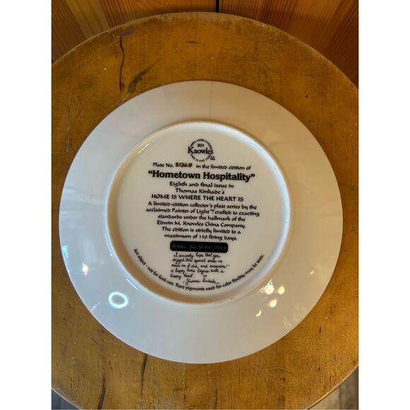 HOMETOWN HOSPITALITY Plate Home is Where the Heart Is Thomas Kinkade Knowles (51 - Picture 3 of 4